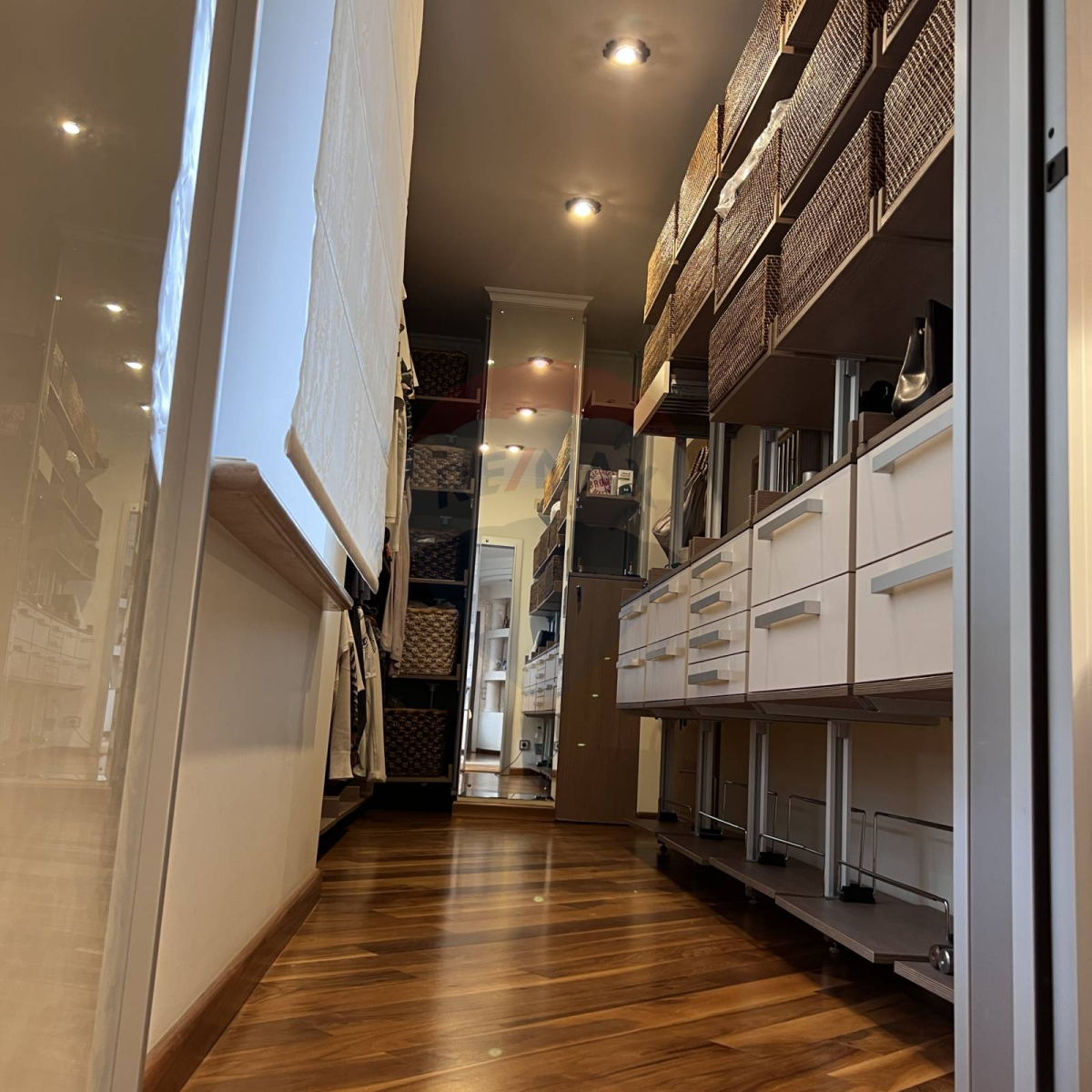 990.000 EUR