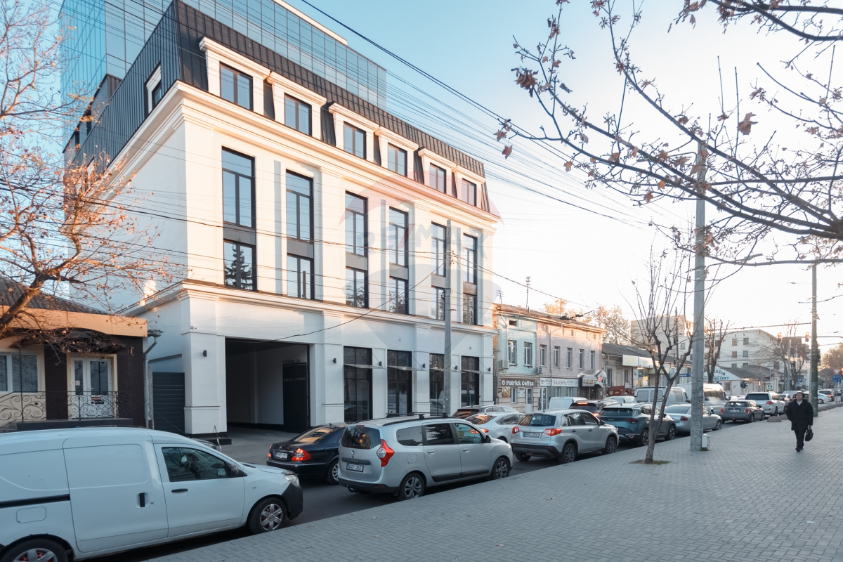 1.700 EUR