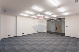 1.700 EUR