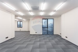 1.700 EUR