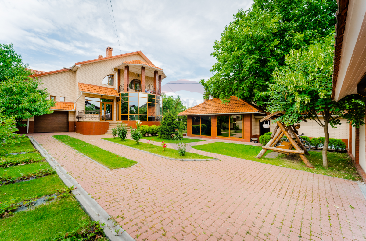 350.000 EUR
