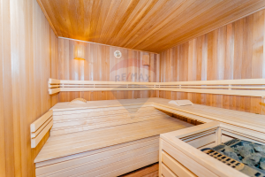 350.000 EUR