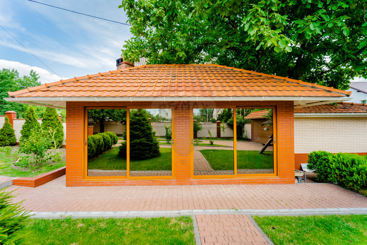 350.000 EUR