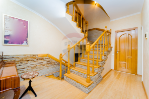 350.000 EUR