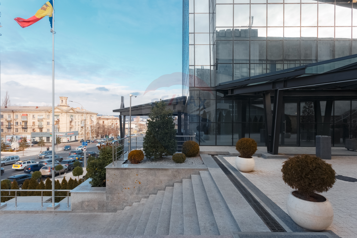 4.000 EUR