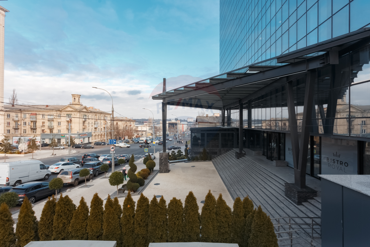 4.000 EUR