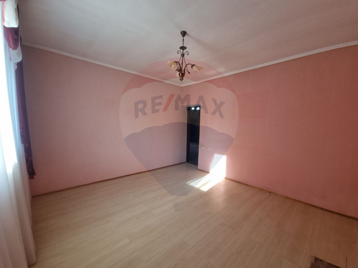230.000 EUR