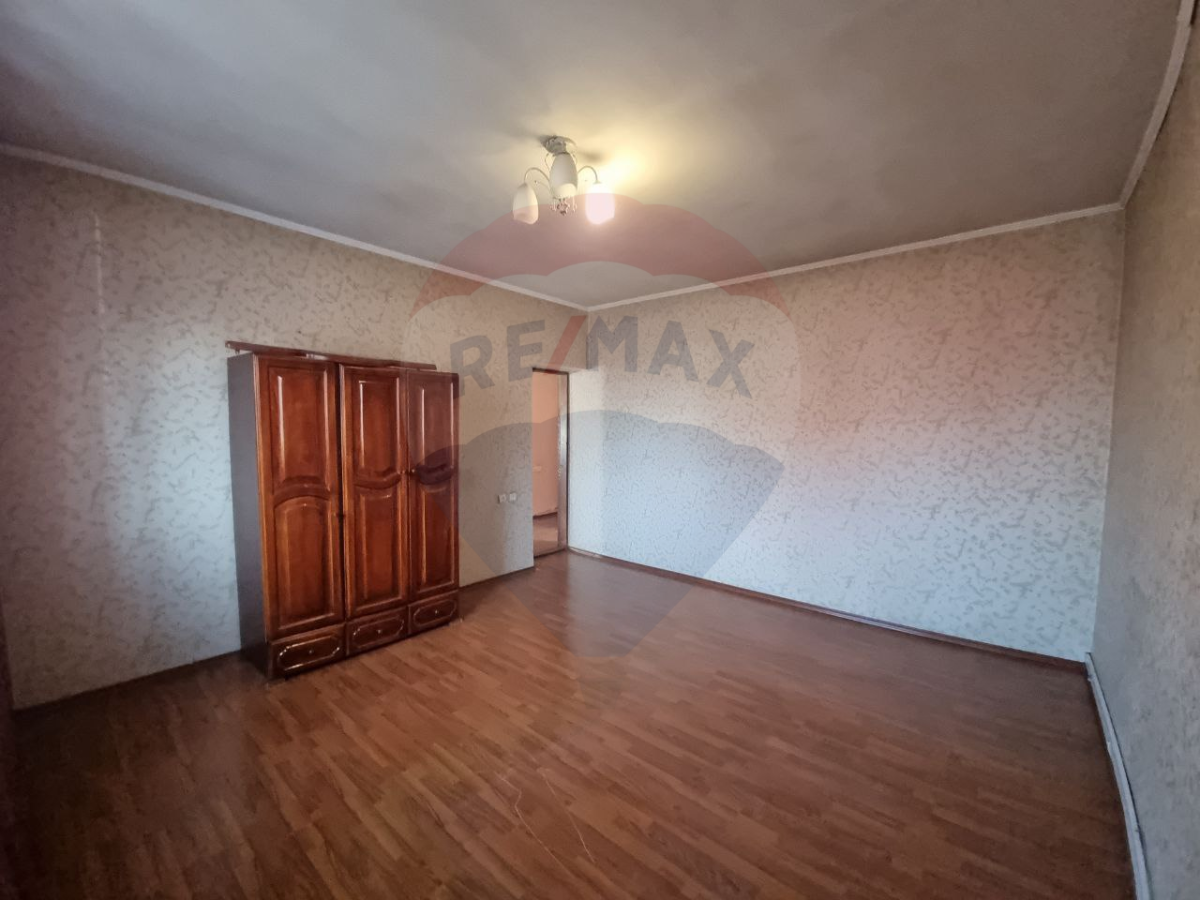 230.000 EUR