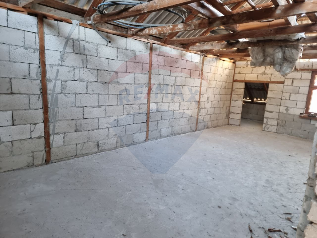 230.000 EUR