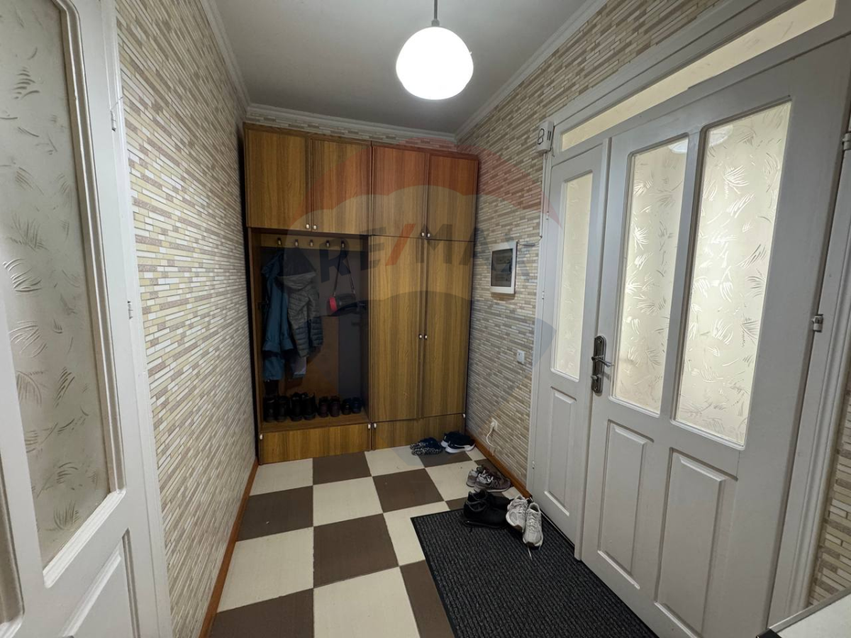 119.900 EUR