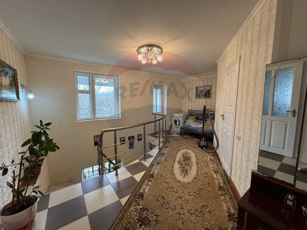 119.900 EUR