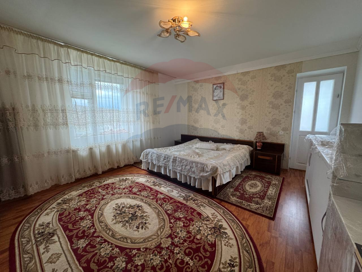 119.900 EUR