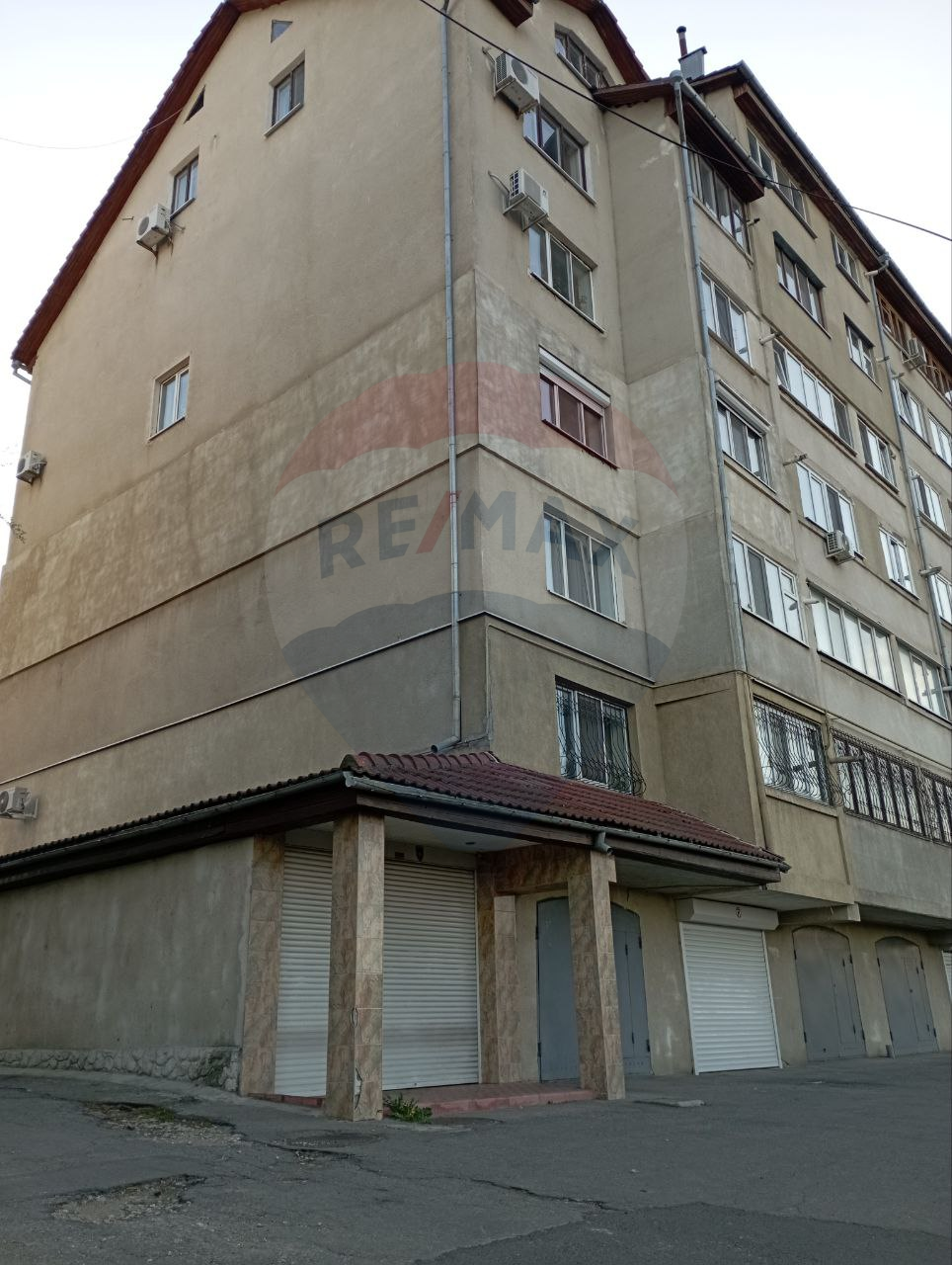 240.000 EUR