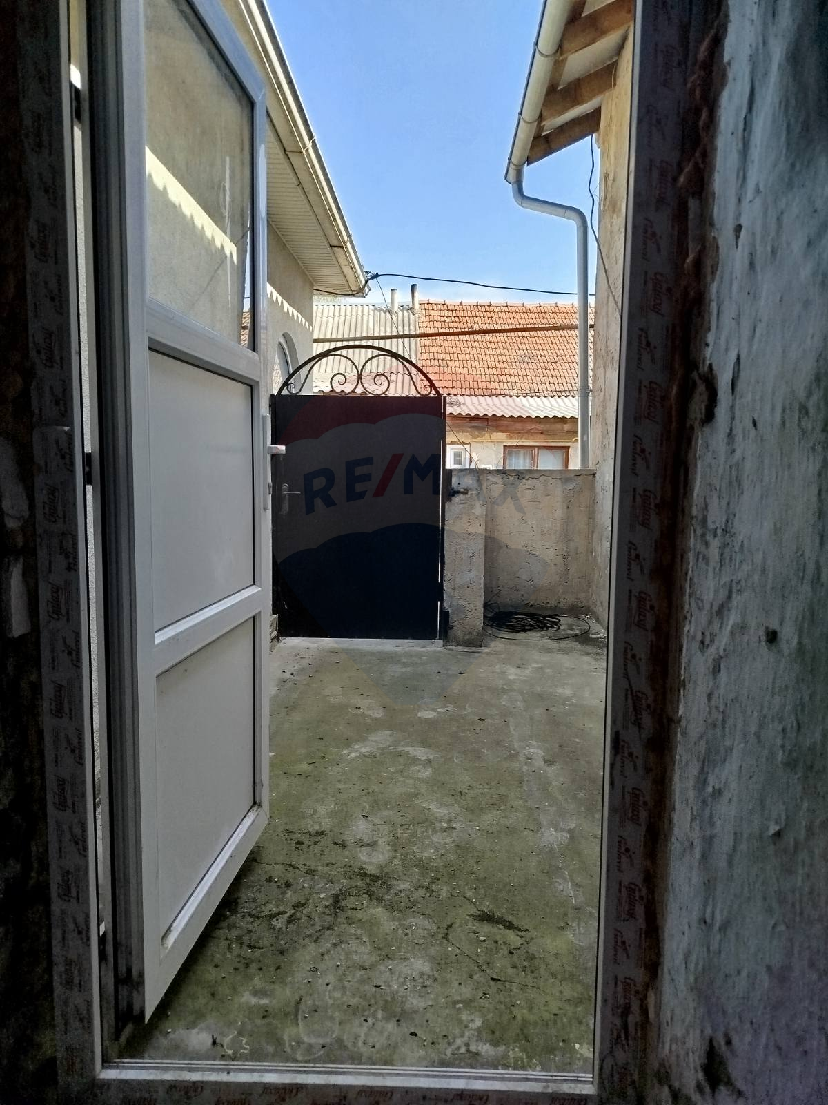 47.000 EUR