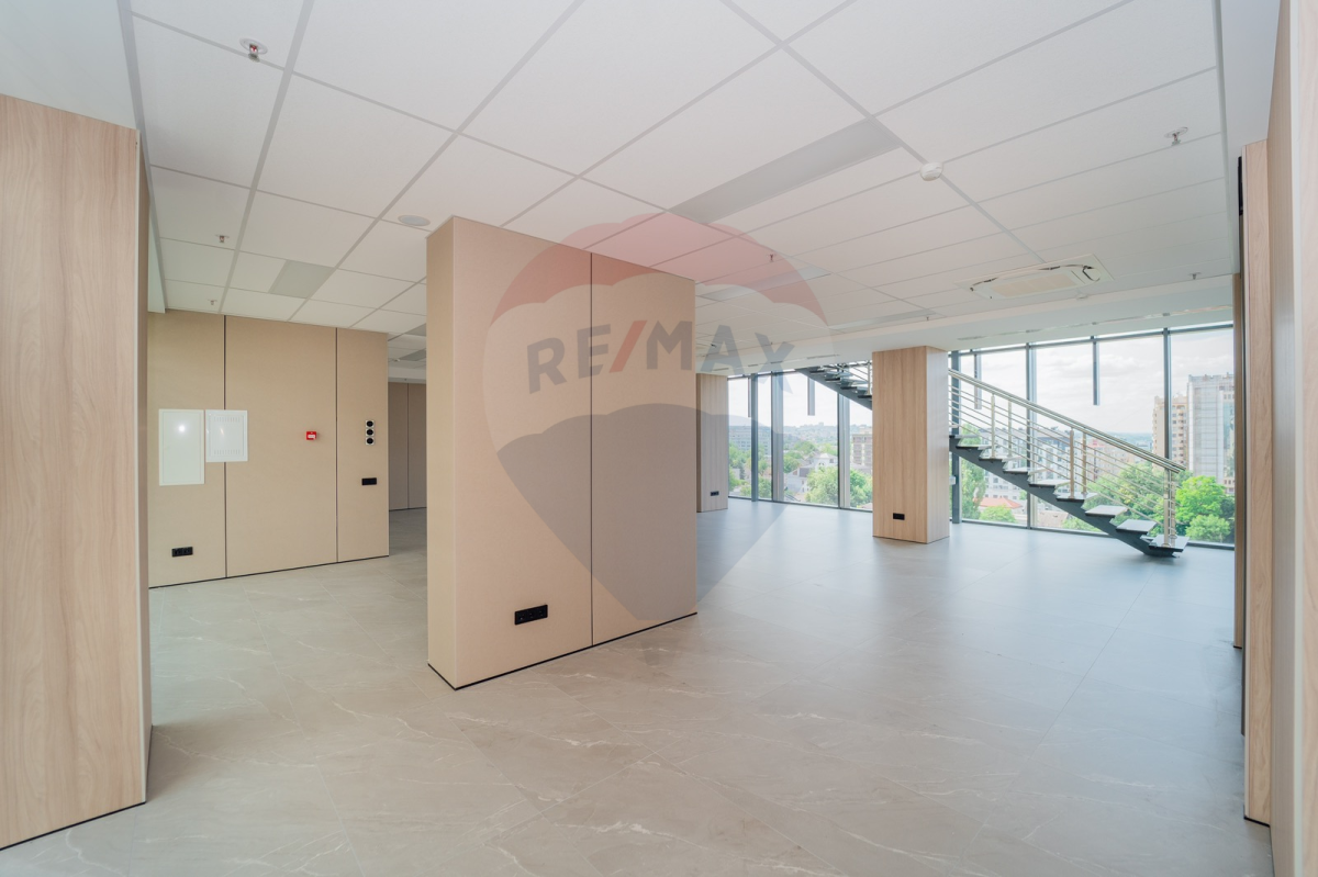 3.440 EUR