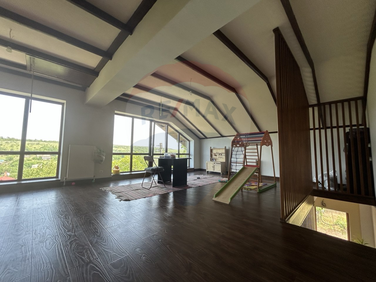 152.000 EUR