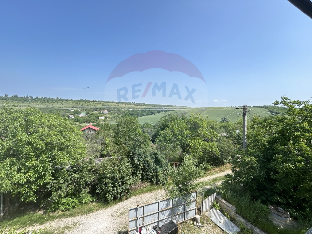 152.000 EUR