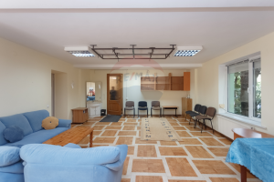 353.000 EUR