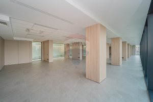 3.850 EUR