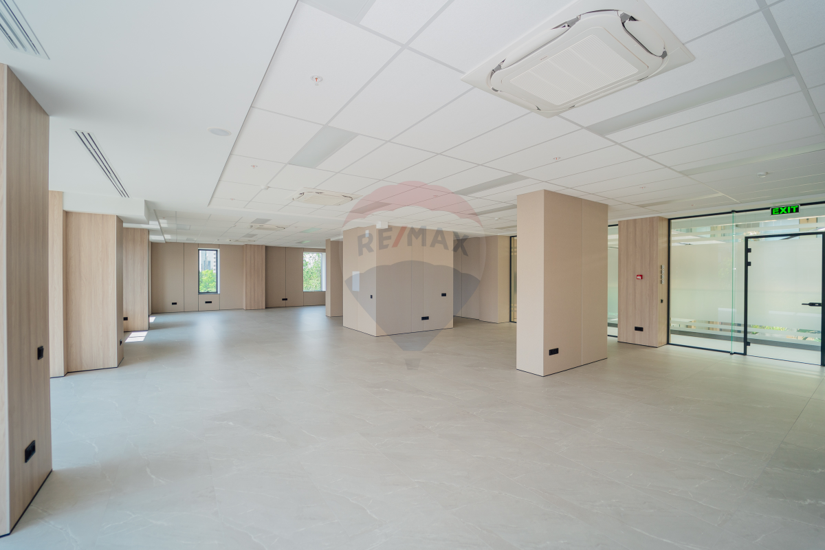 3.850 EUR