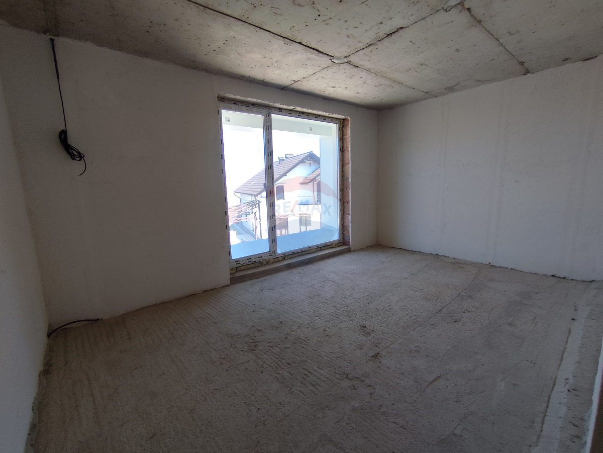 249.000 EUR