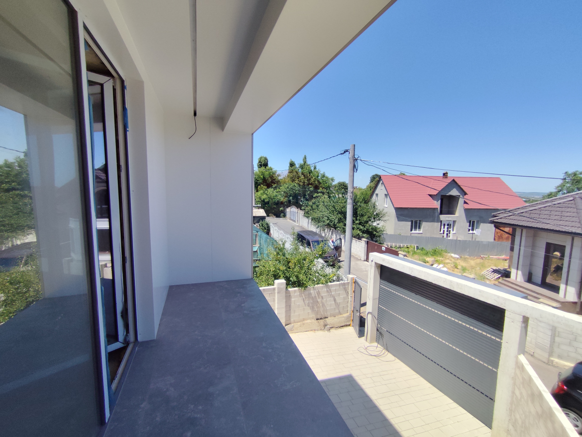 249.000 EUR