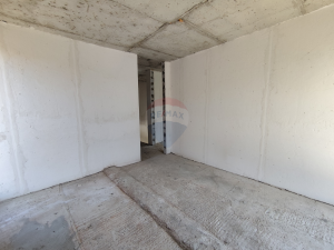 249.000 EUR