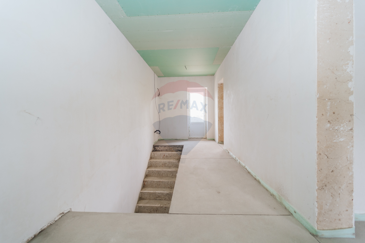 137.000 EUR