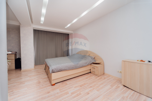 1.800 EUR