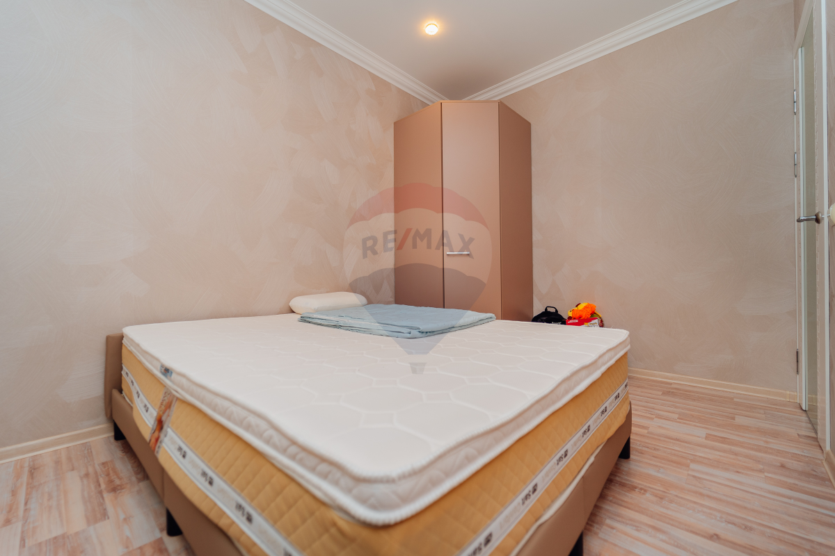 1.800 EUR
