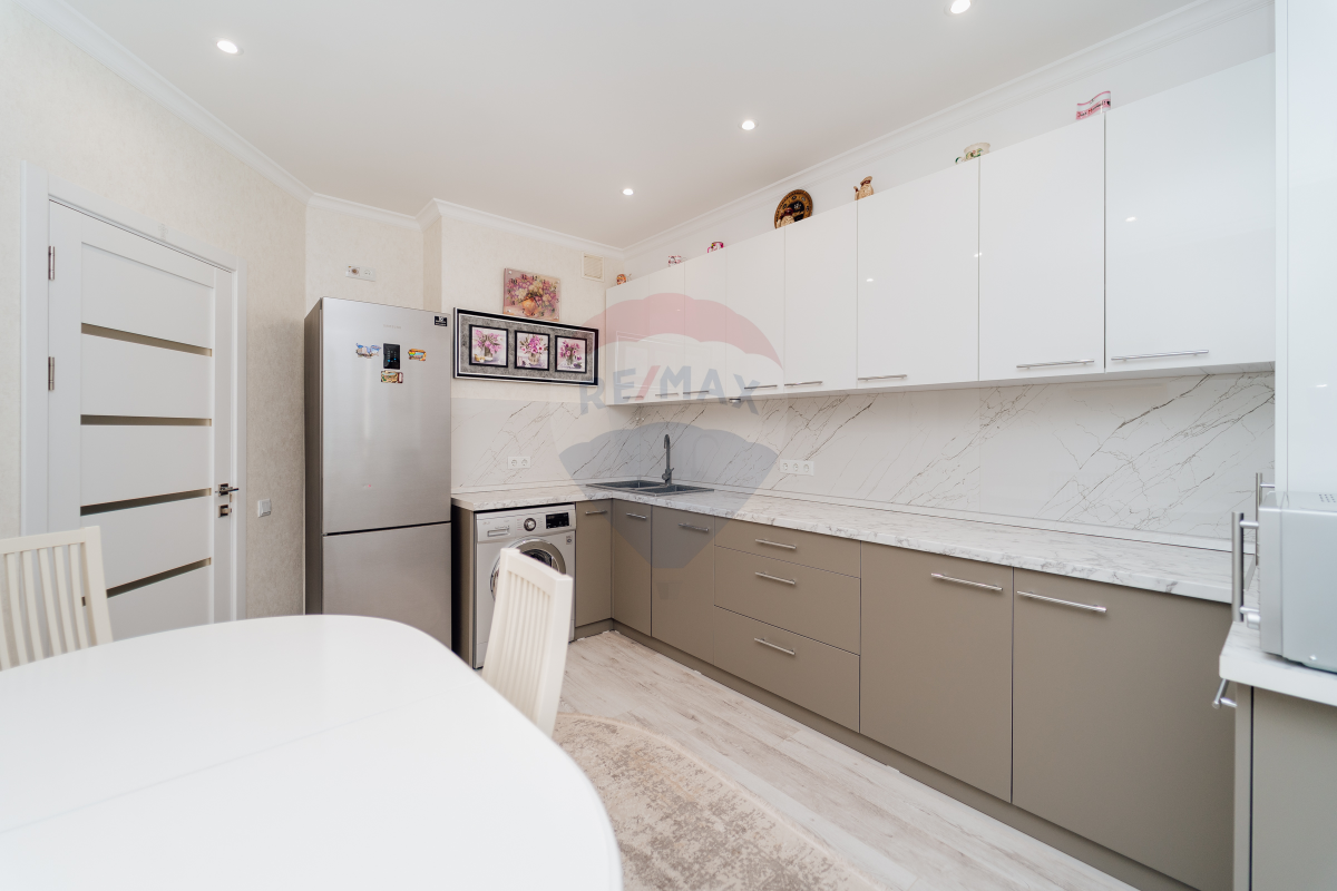 110.000 EUR