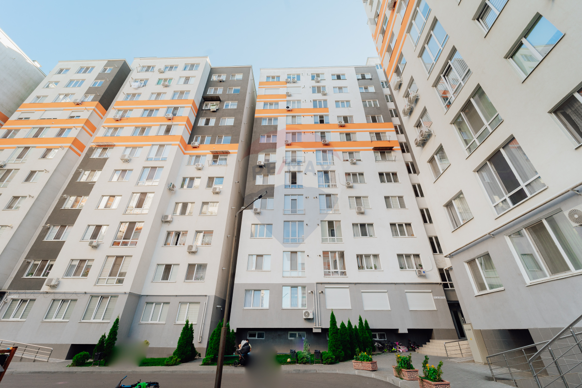 110.000 EUR