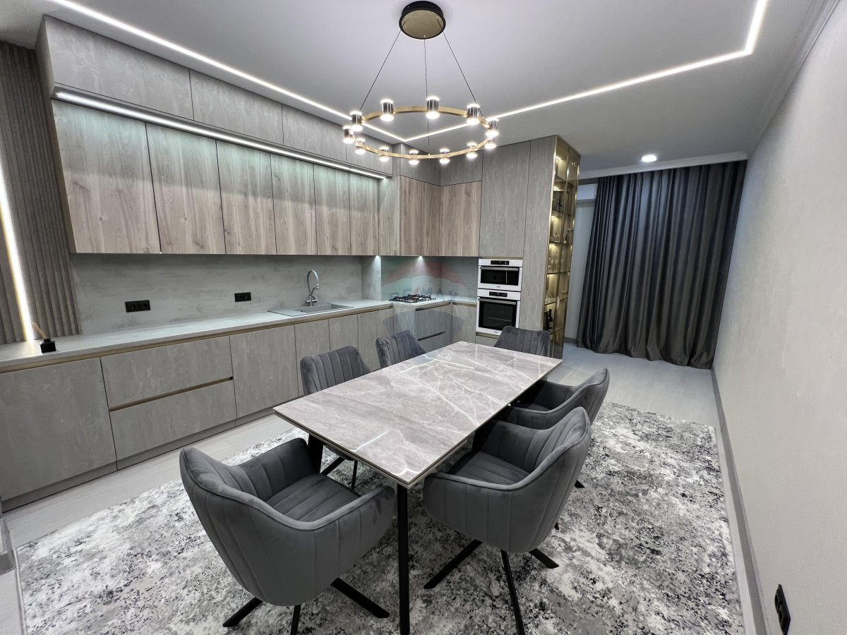 195.000 EUR