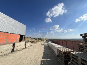 288.000 EUR