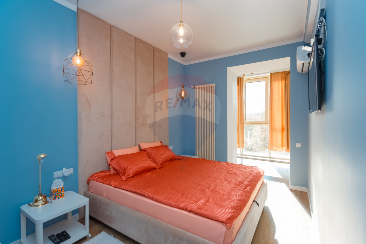 350.000 EUR