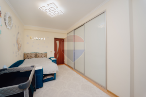 175.000 EUR