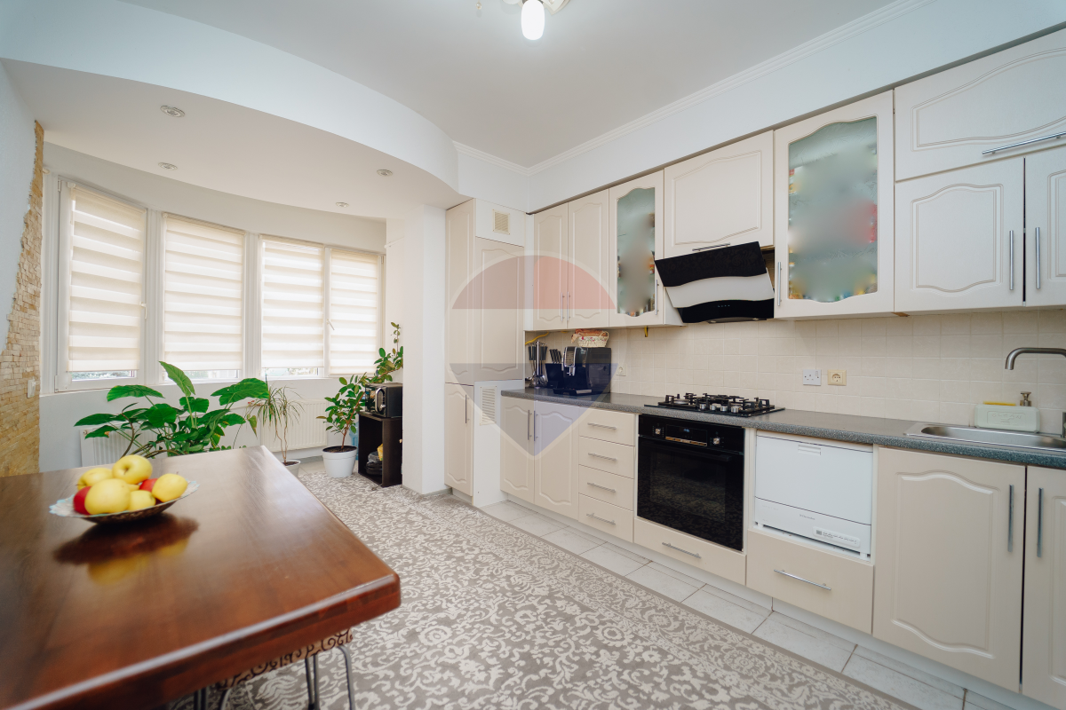 175.000 EUR