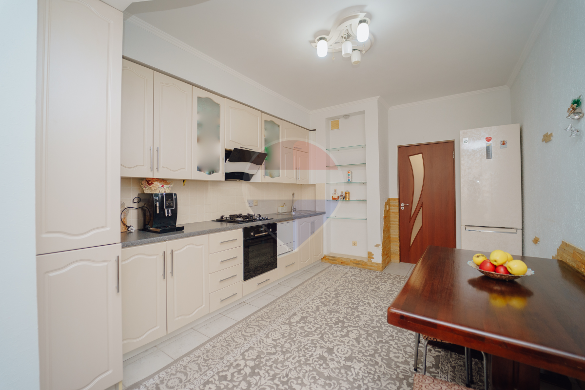 175.000 EUR
