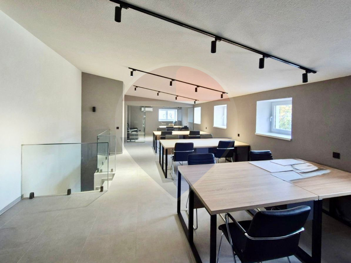 310.000 EUR