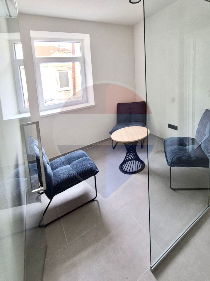 310.000 EUR