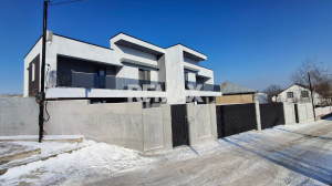 220.000 EUR