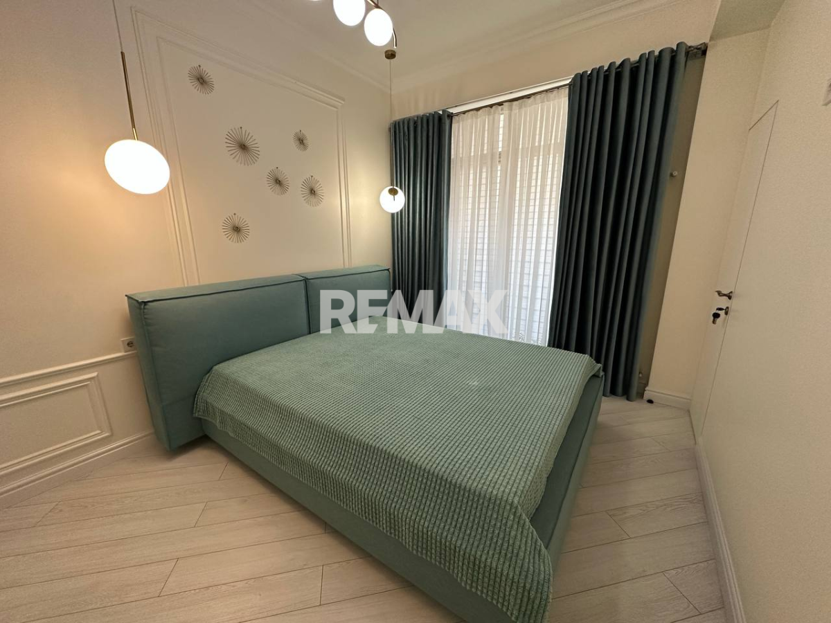 2.000 EUR