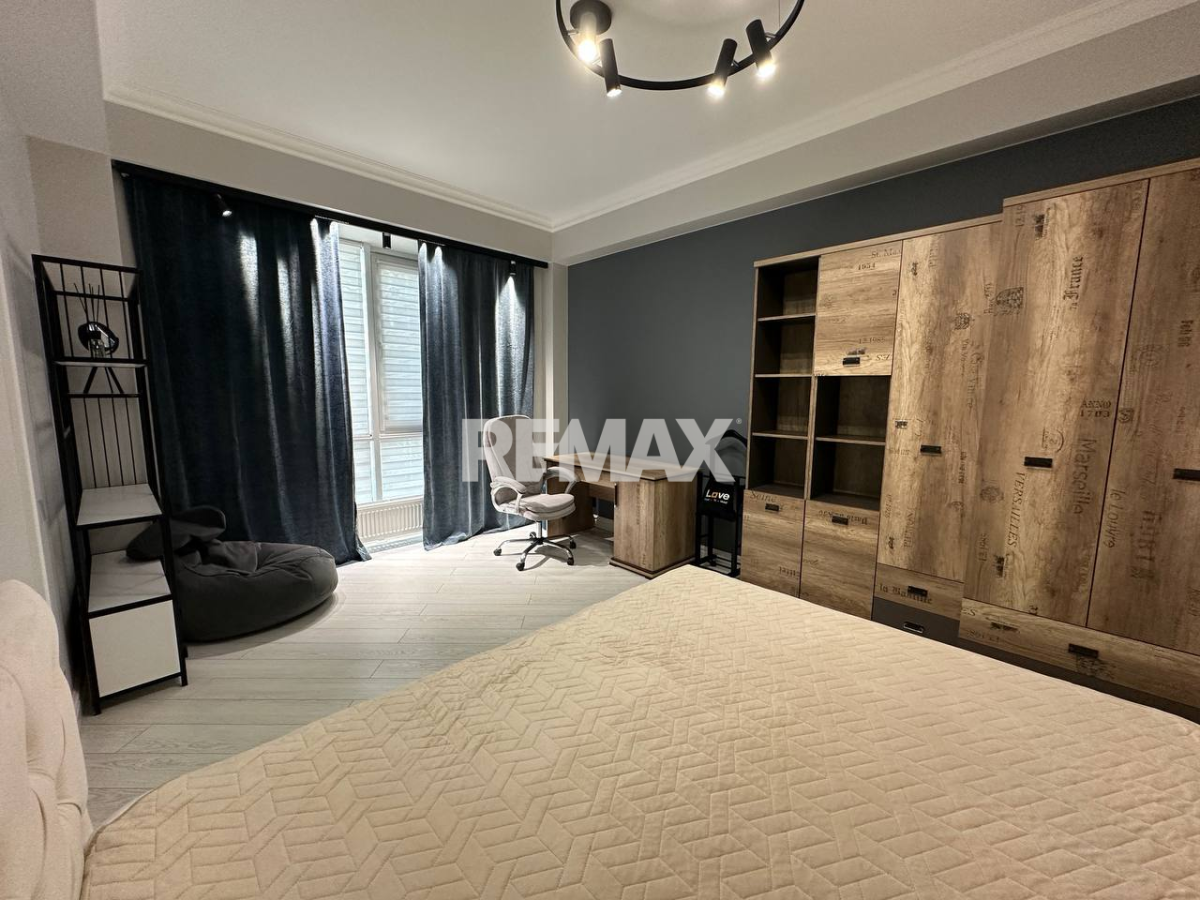 2.000 EUR