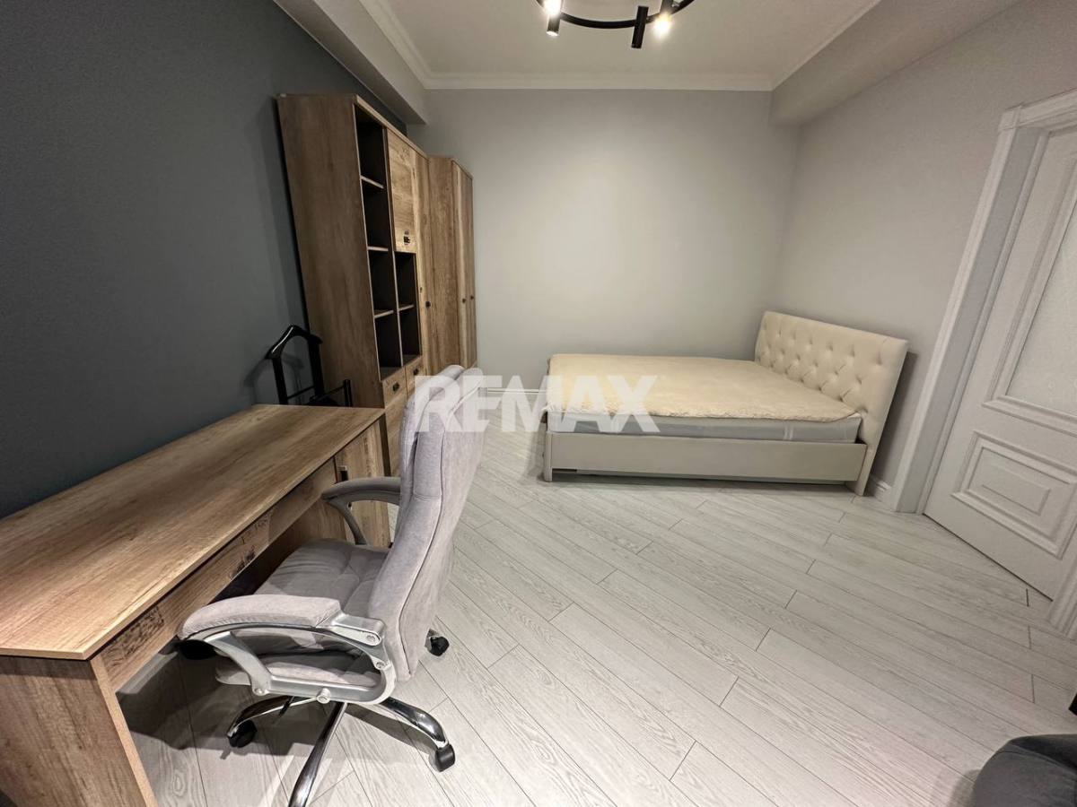 2.000 EUR