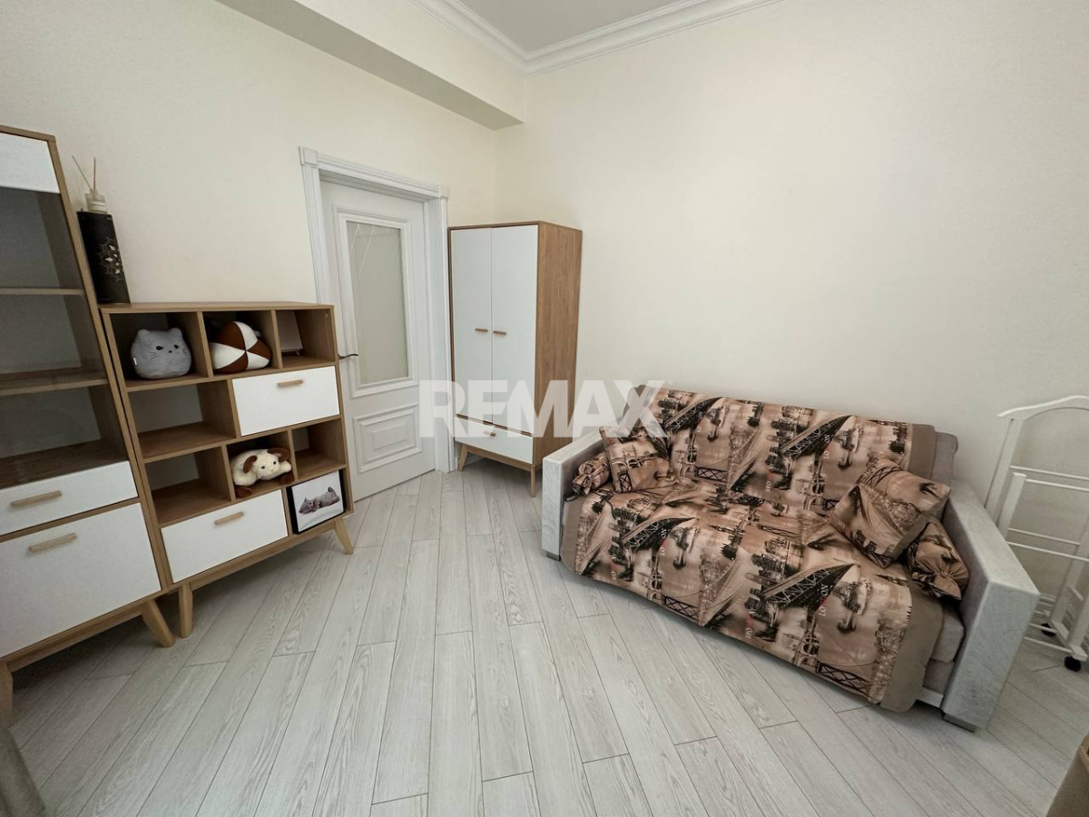 2.000 EUR