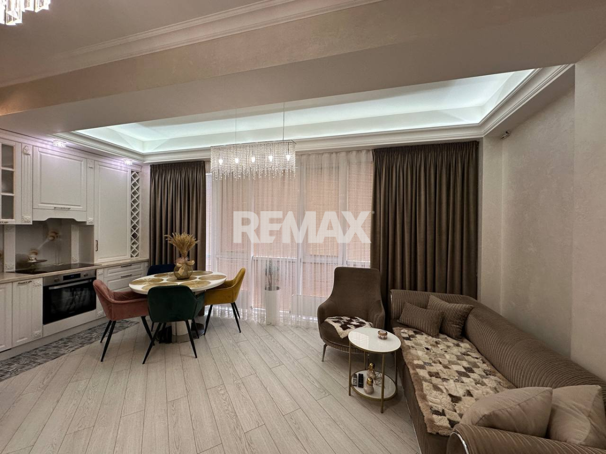 2.000 EUR