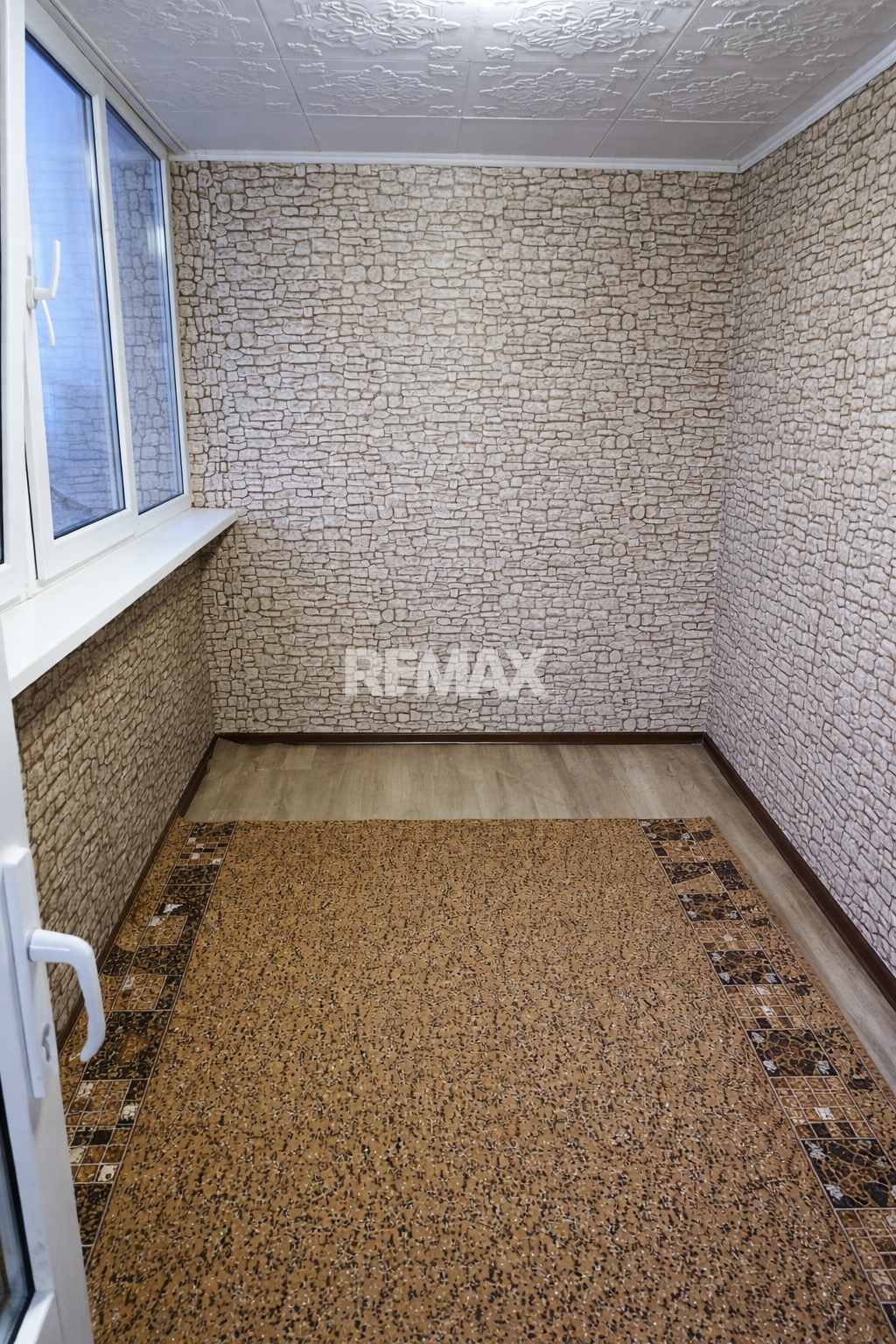 84.000 EUR
