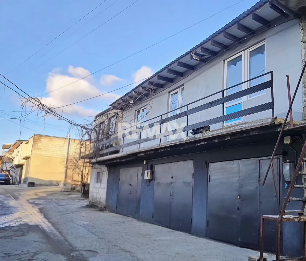 27.000 EUR