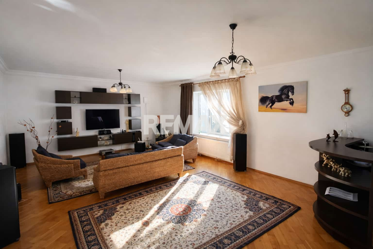 280.000 EUR