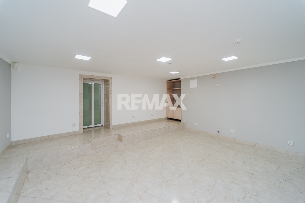 145.000 EUR